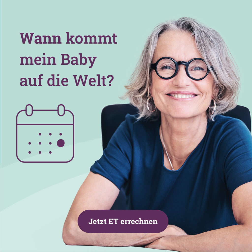 Wann kommt mein Baby auf die Welt? Sobald Du einen positiven Schwangerschaftstest in der Hand hältst, ist es eine der großen Fragen. Der Entbindungstermin ist eine wichtige Orientierungshilfe, um die Entwicklung Deines Kindes zu verfolgen. Sehr wenige Kinder halten sich an genau diesen einen Tag: Der Zeitraum zwischen der vollendeten 37. Schwangerschaftswoche (37+0) und der vollendeten 41. Schwangerschaftswoche (40+6) wird als möglicher Geburtszeitraum betrachtet.
Jetzt ET errechnen!